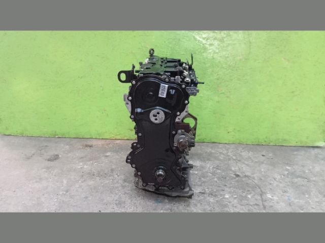 bontott RENAULT MASTER Motor (Fűzött blokk hengerfejjel)